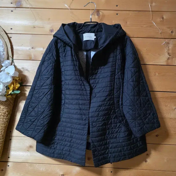 [BUNJANG] AILLO Quilted Pattern Hooded Jumper / 아일로. 퀄팅무늬후드점퍼