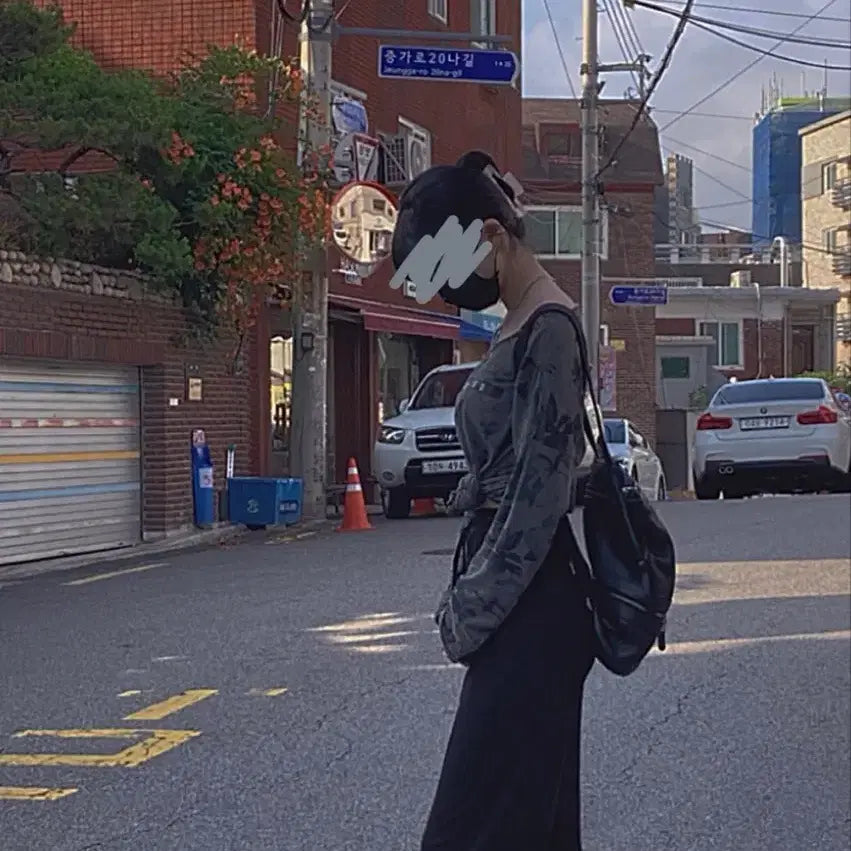 [BUNJANG] Vintage Pattern Long Sleeve T-Shirt / 빈티지 패턴 티셔츠