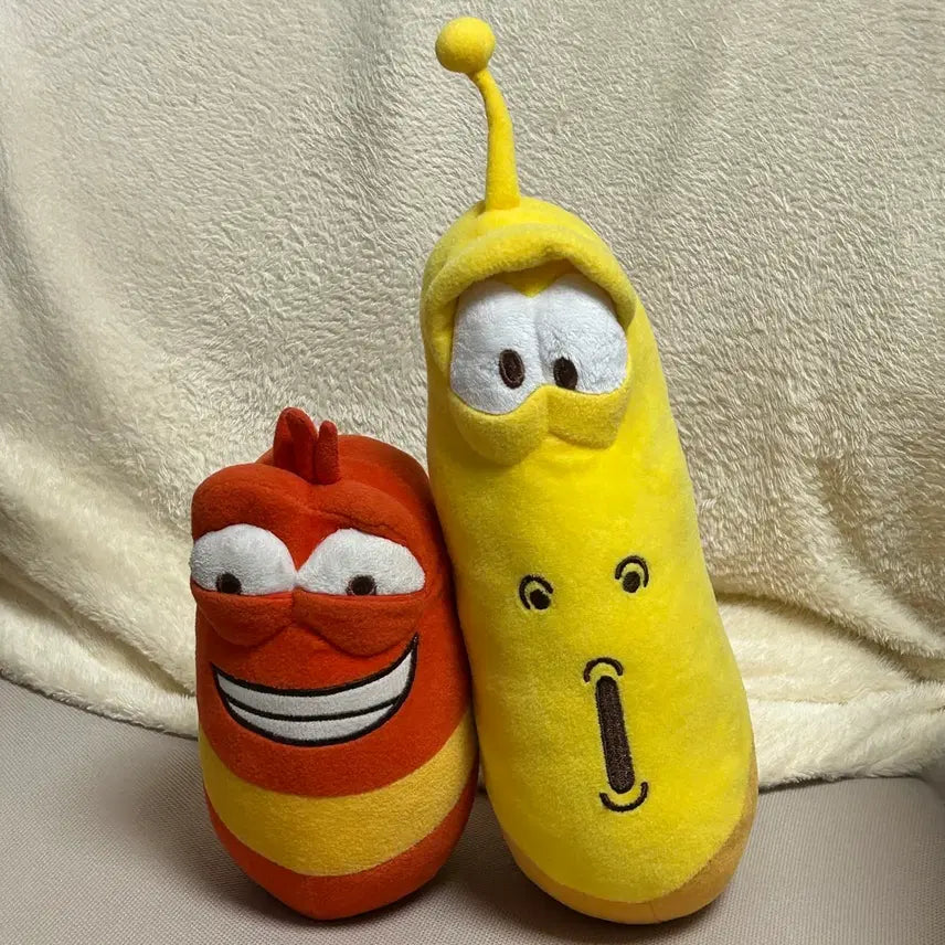 [BUNJANG] Classic Larva Dolls Red & Yellow Set / 고전 라바 인형 레드&옐로우 세트