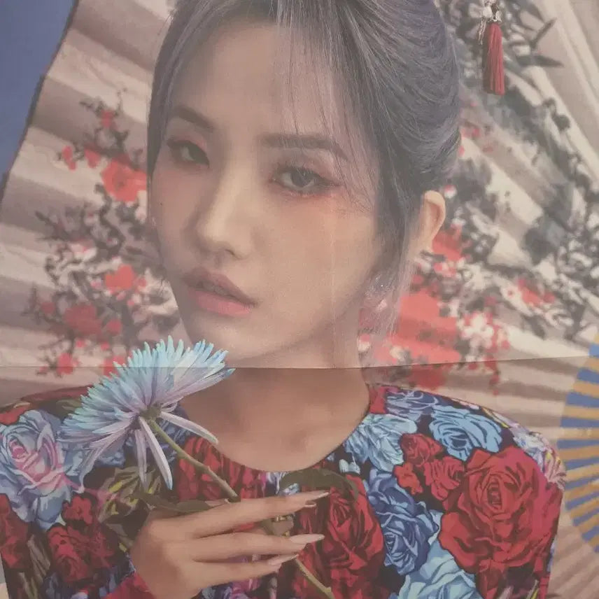 [BUNJANG] (G)I-DLE Soyeon 'I burn' Album Folded Poster / 아이들 화 I burn 앨범 포스터 소연