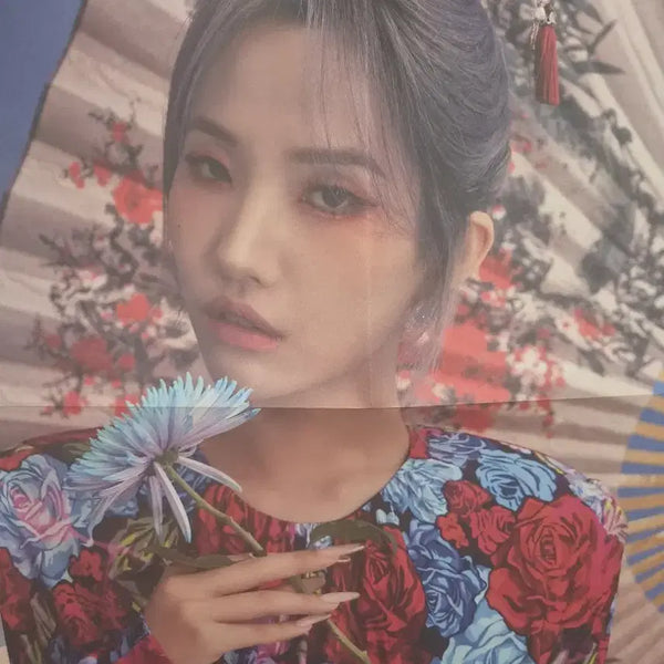 [BUNJANG] (G)I-DLE Soyeon 'I burn' Album Folded Poster / 아이들 화 I burn 앨범 포스터 소연