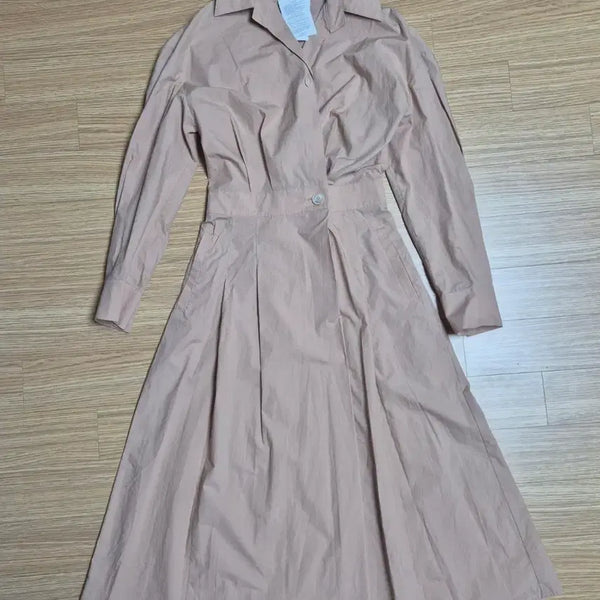 [BUNJANG] On&On Women's Wind Dress / 새상품 온애온 여자 윈피스