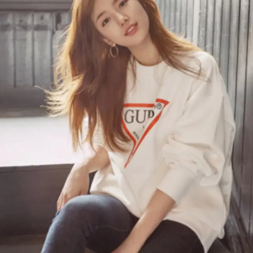 [BUNJANG] Guess Suzy Sweatshirt / 게스 수지 맨투맨 정품