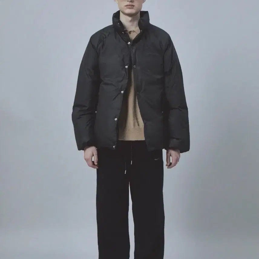 [BUNJANG] Unisex Recreation Padded Jacket Black / 남녀공용 레스트레크레이션 패딩 블랙