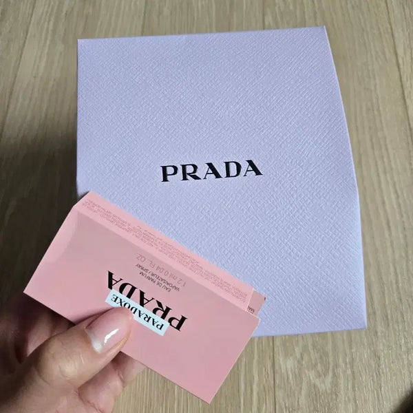 [BUNJANG] Prada Touch Blush Sealed New Product / 미개봉 새상품 프라다 터치 블러쉬
