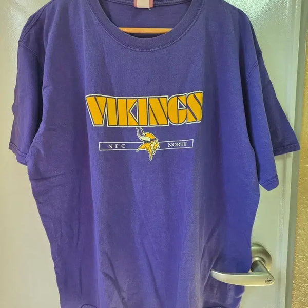[BUNJANG] Minnesota Vikings Purple T-Shirt / 미네소타 바이킹스 반팔 티셔츠 퍼플