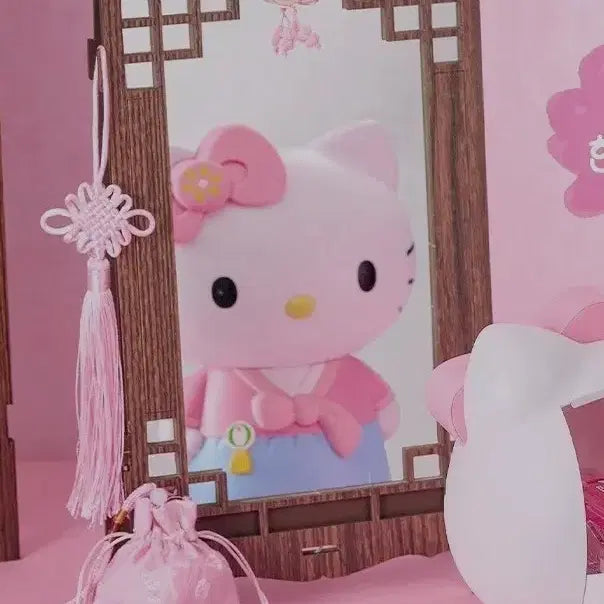 [BUNJANG] Hello Kitty Hanbok Multi Container (Sealed) / [미개봉] 한복 키티 멀티 컨테이너 올리브영 올영 헬로키티 새상품
