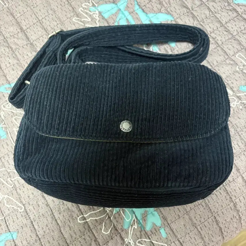 [BUNJANG] thisisneverthat Corduroy Shoulder Bag Navy / 디스이즈네버댓 코듀로이 숄더백 네이비