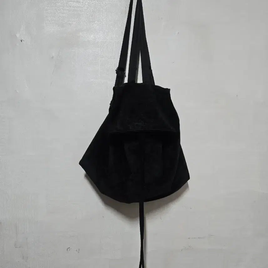 [BUNJANG] ENZO BLUES Black Velvet String Backpack / 엔조블루스 블랙  벨벳 스트링 백팩