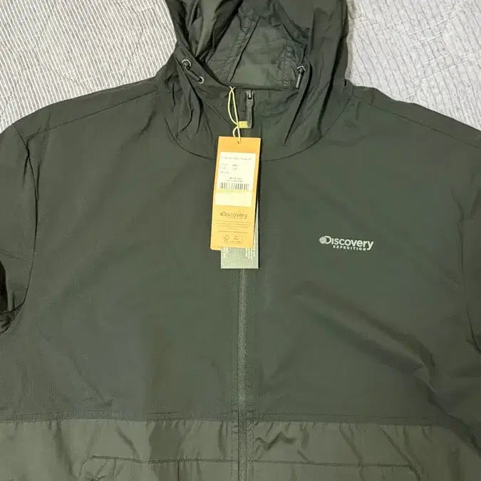 [BUNJANG] Discovery Lightweight Windbreaker Size 110 New / 디스커버리 경량 바람막이 사이즈 110 새제품 팝니다.