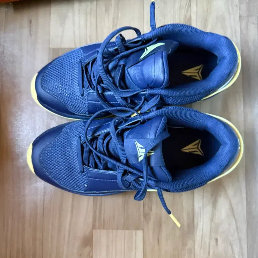 [BUNJANG] Sneakers / 자 모란트1