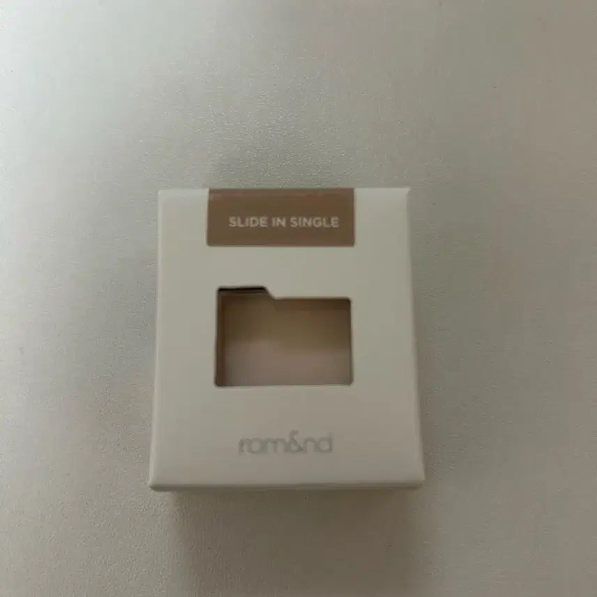 [BUNJANG] Rom&nd Slide-In-Single Eyeshadow M01 Warm Volumer / 롬앤 슬라이드 인 싱글 M01 웜 볼류머