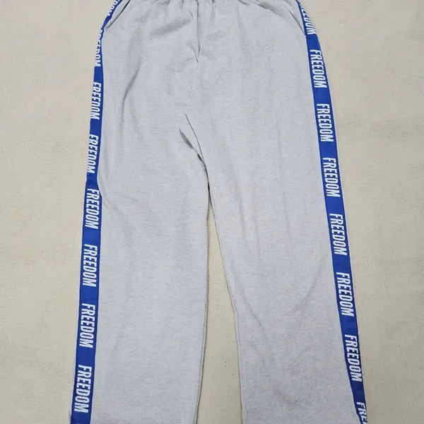 [BUNJANG] Freedom Lettering Sweatpants / 프리덤 레터링 스웻 팬츠 급처
