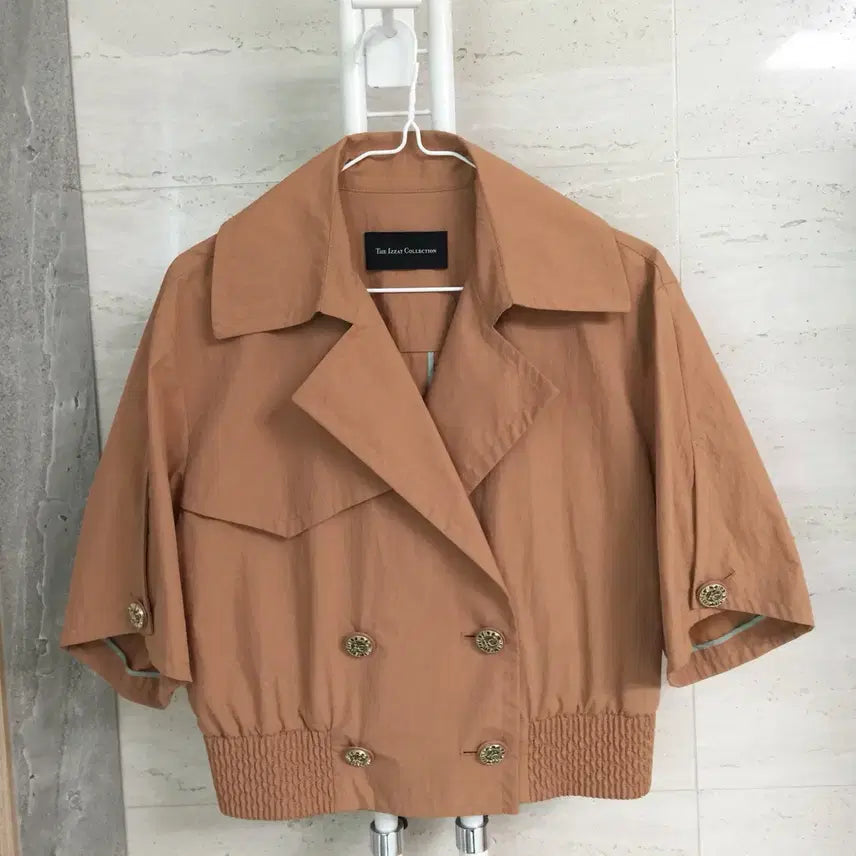 [BUNJANG] The Izzat Collection Double-Breasted Cropped Jacket / 더아이잗 컬렉션 더블 브레스트 크롭 자켓 66