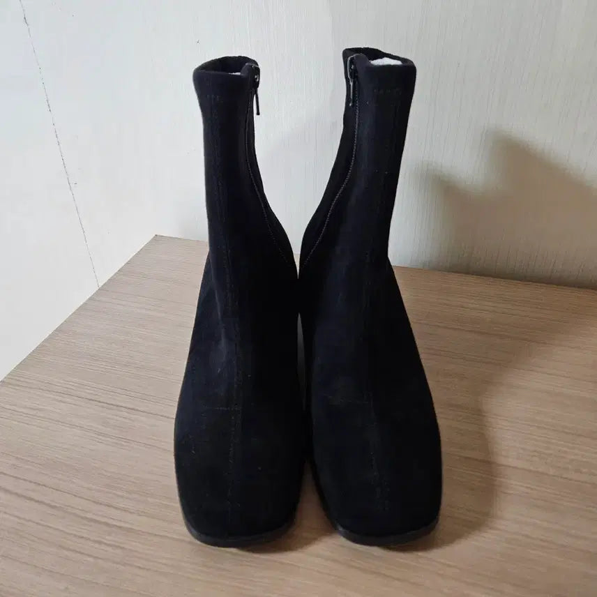 [BUNJANG] Elizabeth Stuart Black Suede Spandex Ankle Boots / [새상품] 엘리자베스스튜어트 스판 앵클부츠 블랙 스웨이드 삭스부츠(정가15.9)
