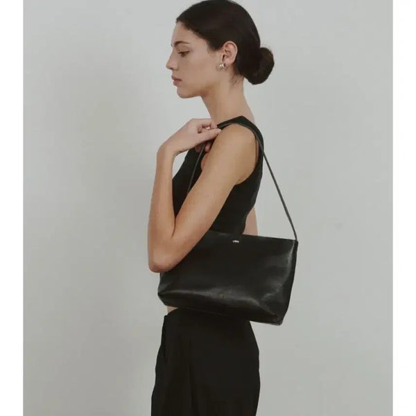 [BUNJANG] SECEY OVAL MINI LEATHER BAG / 세포세이 OVAL MINI LEATHER BAG 미니 레더백
