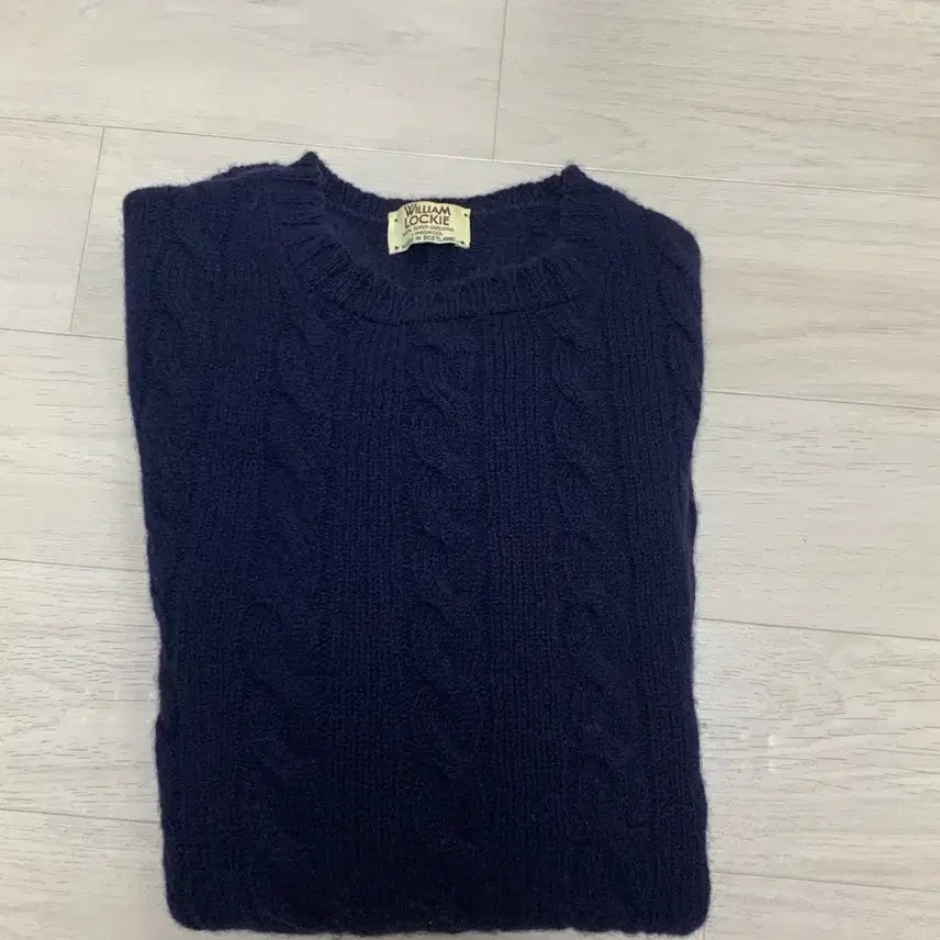[BUNJANG] William Lockie Goolan Knit Dark Navy 42 / 윌리엄 로키 니트 굴란 다크 네이비 42
