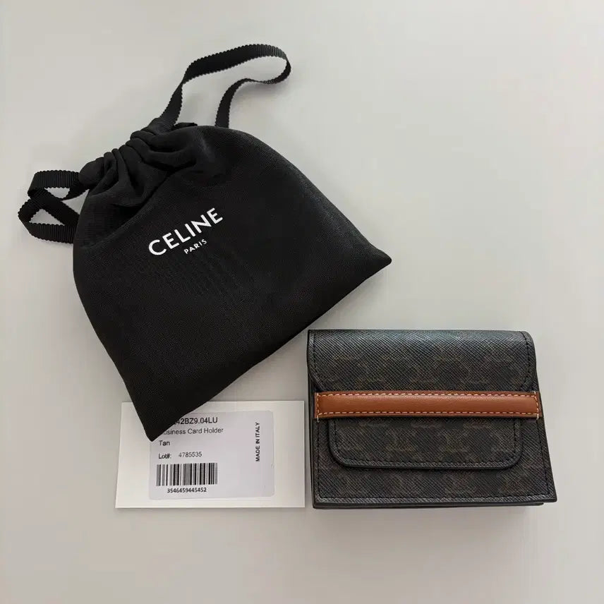 [BUNJANG] Celine Triomphe Card Holder - Tan (New) / 셀린느 트리옹프 카드지갑 탄 (새상품)
