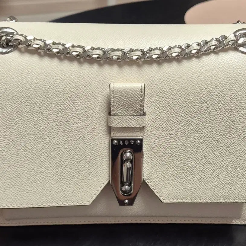 [BUNJANG] Lovecat Charmant Chain Shoulder Bag / 러브캣 샤르망 체인 숄더백