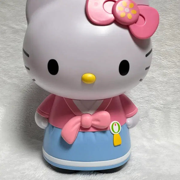 [BUNJANG] Olive Young X Hello Kitty Hanbok Edition Multi-Container / 올리브영 X 헬로키티 멀티컨테이너 한복 에디션