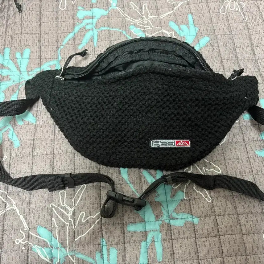 [BUNJANG] YESEYESEE Hip Pack / 예스아이씨 힙색