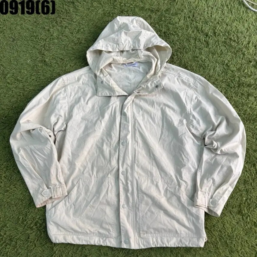 [BUNJANG] Beige Hooded Windbreaker Jacket L / 후드 바람막이 자켓 L 0919