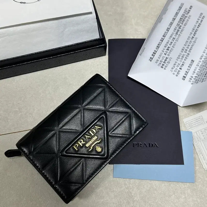 [BUNJANG] Prada Leather Bifold Wallet / 백화점 구매 프라다 반지갑