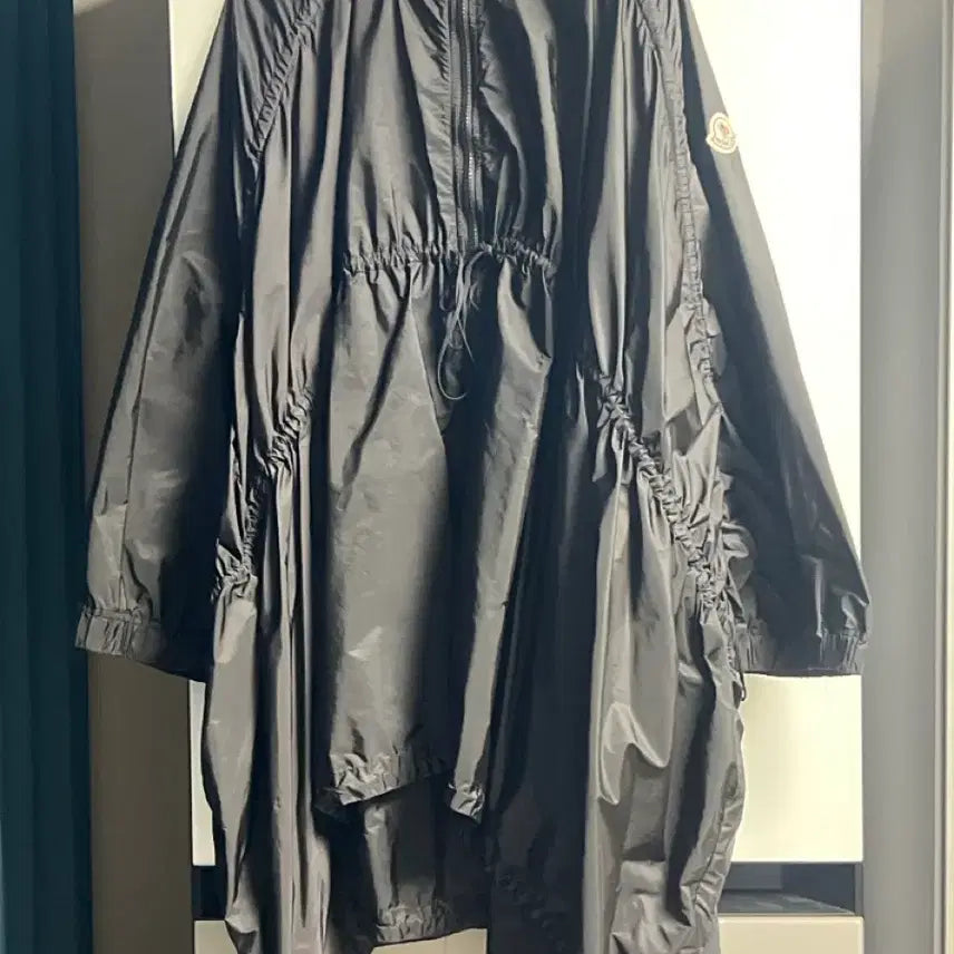 [BUNJANG] Moncler Black Zip-Up Windbreaker / 몽클레르 블랙 집업 바람막이
