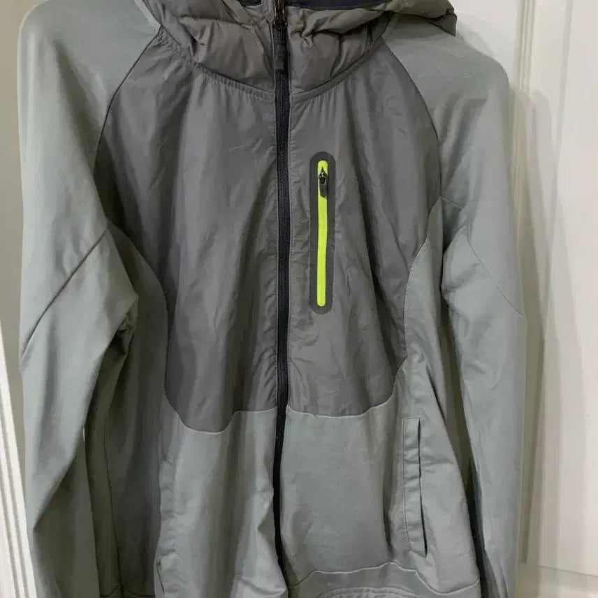 [BUNJANG] Lightweight Windbreaker Hooded Zip-Up Jacket Women's 100 / 경량 바람막이 후드 집업 자켓 여100