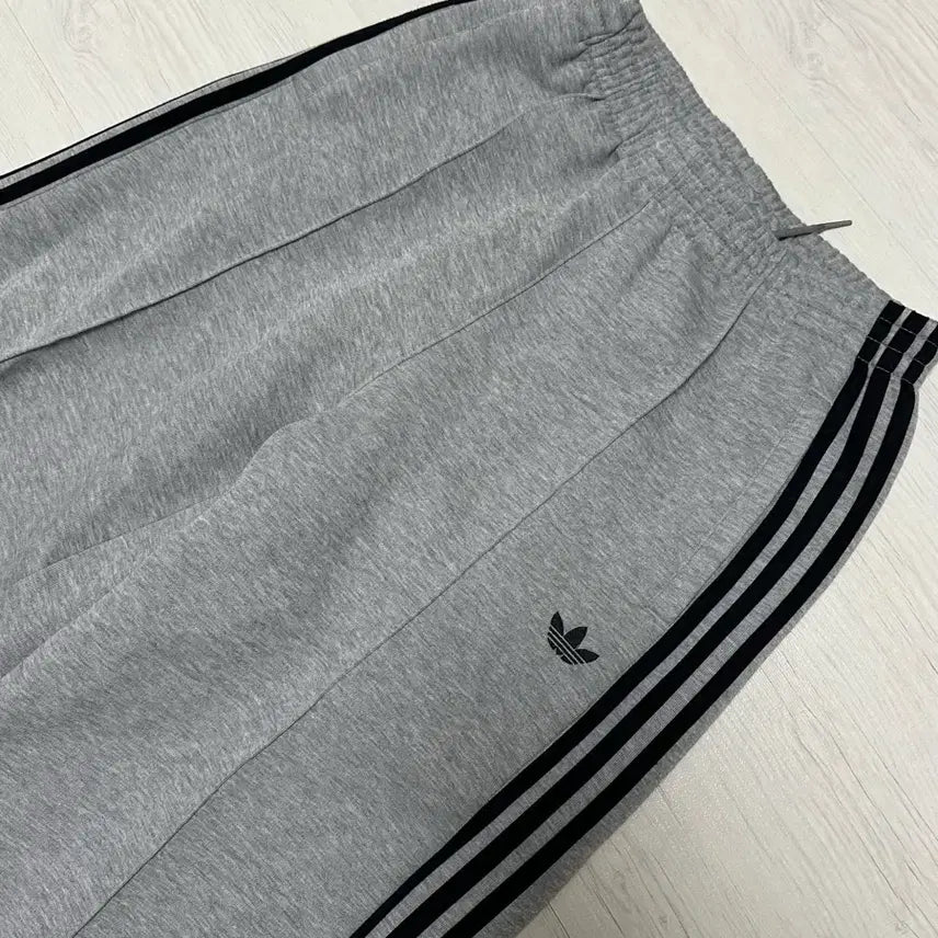 [BUNJANG] Adidas Spacer Track Pants Grey M / (새상품) 아디다스 스페이서 트랙팬츠 그레이 M 사이즈