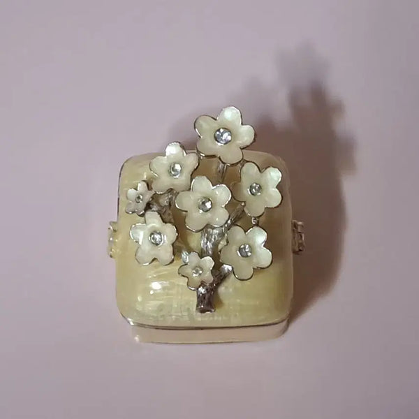 [BUNJANG] Enamel Flower Accent Small Jewelry Box / 반지 작은 보석 케이스 [러블리] [선물] [화장대 소품] [쥬얼리]