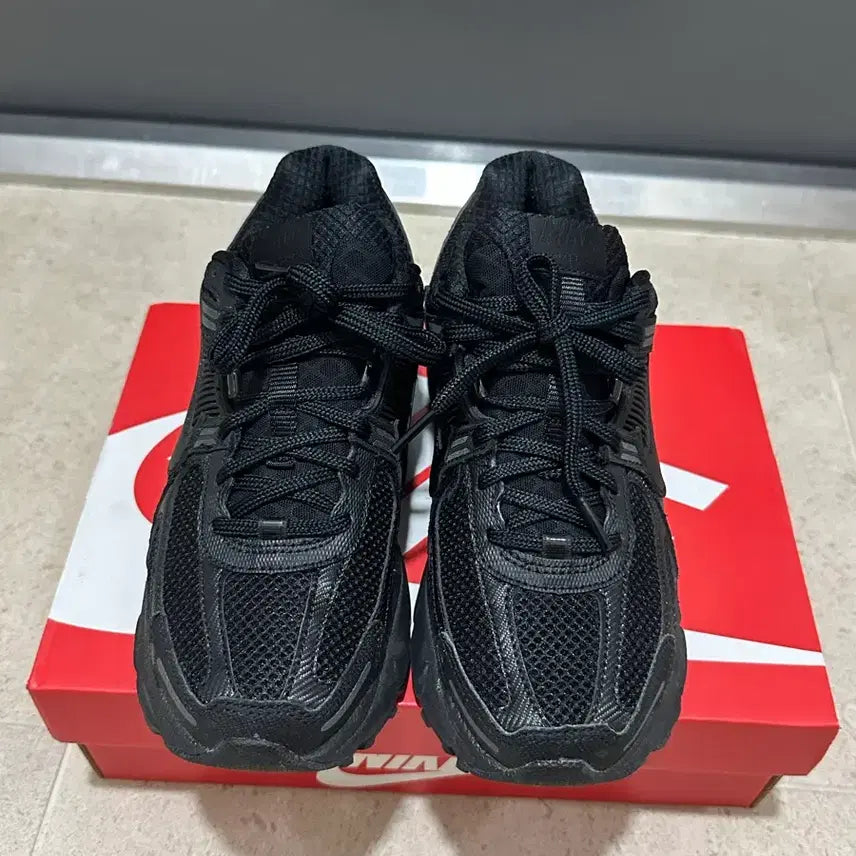 [BUNJANG] Nike Zoom Vomero 5 Women's / (무배)나이키 줌 보메로 5 우먼스 235