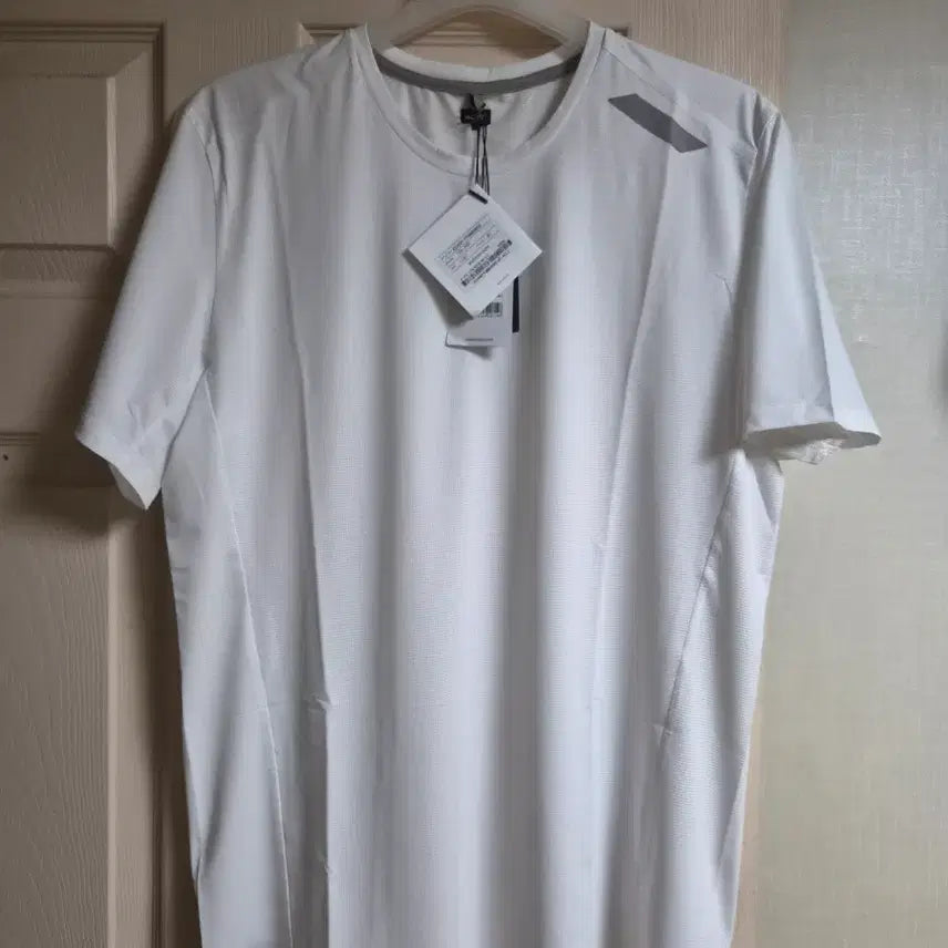 [BUNJANG] Soar Running Tech T-Shirt White New Arrival / 소어 러닝 soar 테크 티셔츠 화이트 새상품