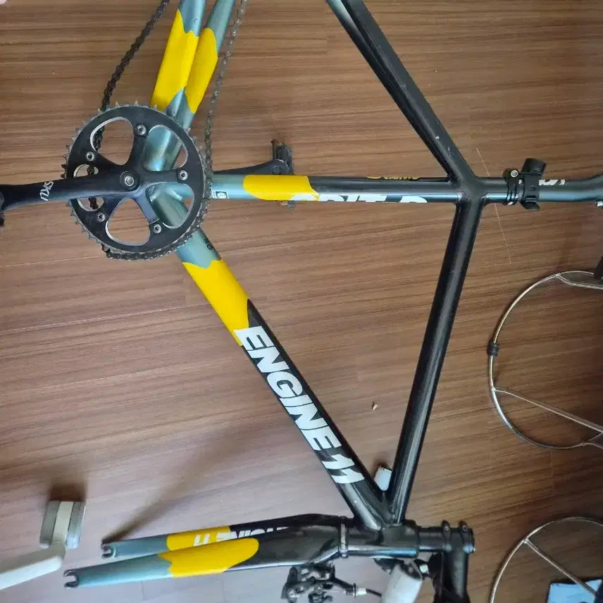 [BUNJANG] Engine 11 Bee Frame (Size S) / 엔진11꿀벌 ㄱ급처 판/대