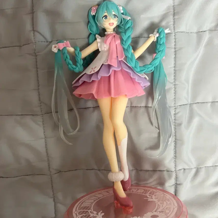 [BUNJANG] Rapunzel x Hatsune Miku Figure / 라푼젤 하츠네미쿠 피규어