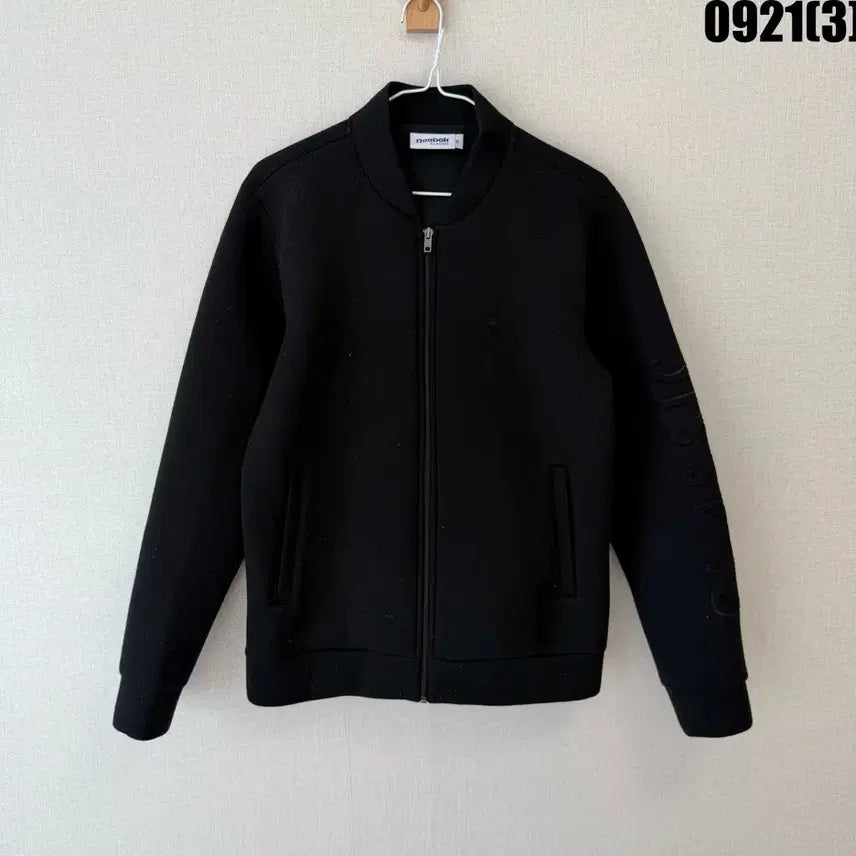 [BUNJANG] Reebok Classic Black Zip-Up Jumper Size 95 / 리복 클래식 블랙 집업 점퍼 95