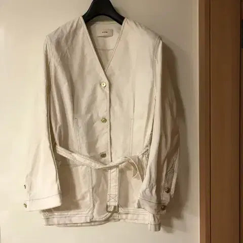 [BUNJANG] System Oatmeal Belt Detail V-Neck Collarless Half Jacket / 한섬 시스템 데님 벨트 자켓 점퍼 야상 코트 올드머니룩 브이넥 노카라