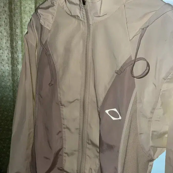 [BUNJANG] Mischief Color Block Ivory Windbreaker (M) / 미스치프 컬러 블럭 아이보리 윈드브레이커(M)