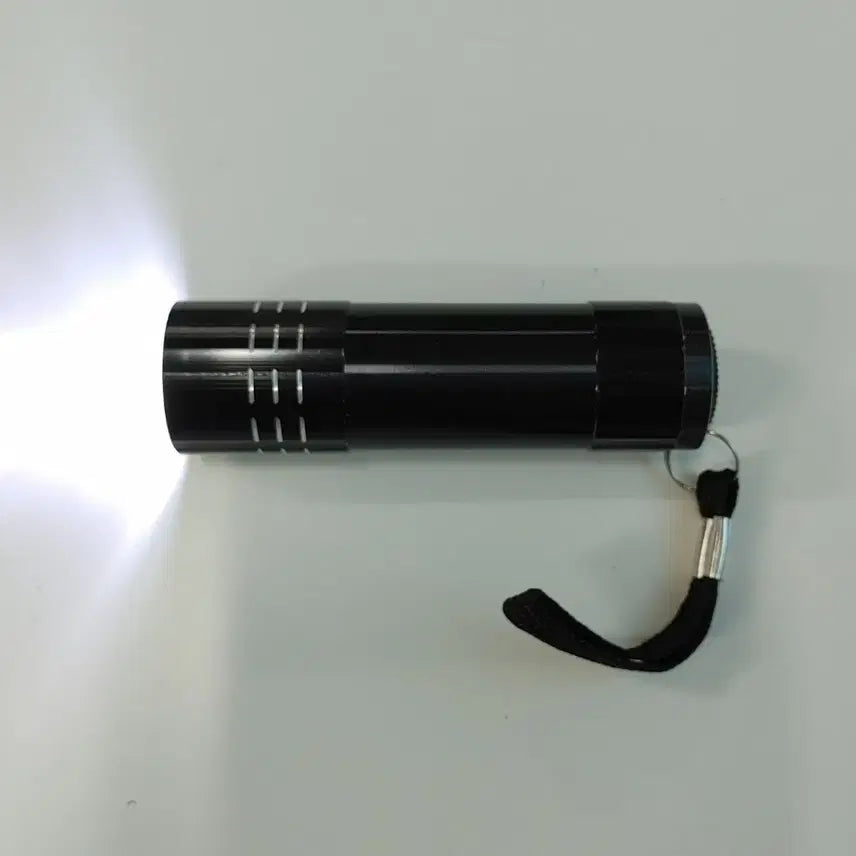 [BUNJANG] Mini Flashlight (Black) / 미니 손전등 (블랙)