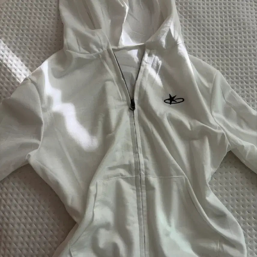 [BUNJANG] White Star Hooded Zip-Up / 화이트 스타 후드집업