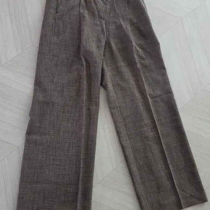 [BUNJANG] Andar Wide Pintuck Slacks L Brown / Andar 와이드 핀턱 슬랙스 L 브라운