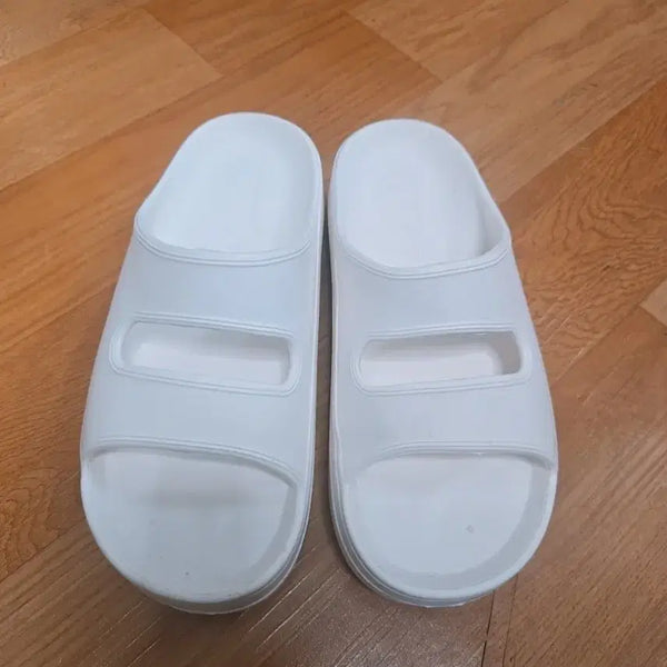 [BUNJANG] Women's Comfortable White Slippers Sandals / 편한신발 슬리퍼 여자신발 여성신발 푹신한슬리퍼 화이트슬리퍼 샌들 간호신발 실내신발