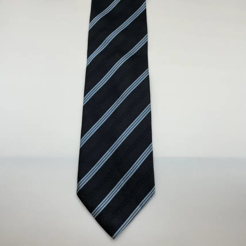 [BUNJANG] Ermenegildo Zegna Patterned Necktie / 974) (Ermenegildo zegna) 에르메네질도제냐 패턴 넥타이