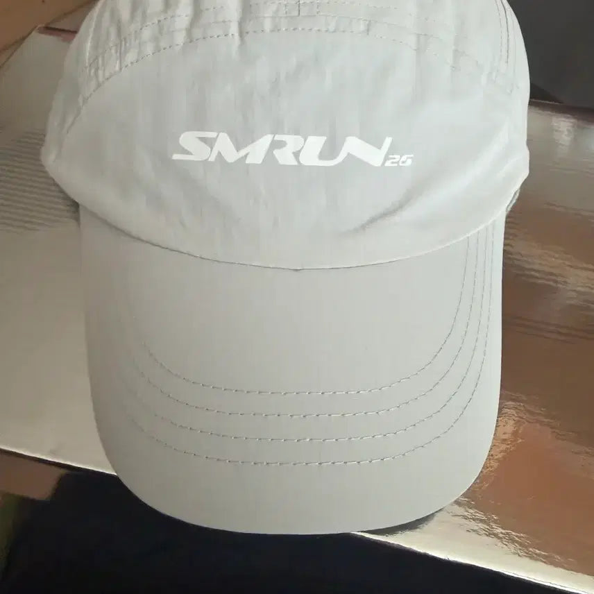 [BUNJANG] SM RUN 26 Light Gray Baseball Cap / SMRU26 모자 라이트그레이 에스엠런