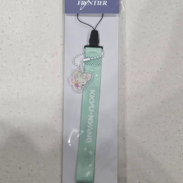 [BUNJANG] NMIXX MIXXPEDIA Lightstick Strap Kyunnyangi (Sealed) / 엔믹스 믹스피 응원봉 스트랩 뀨냥이 (미개봉)