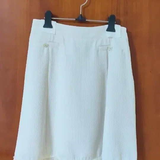 [BUNJANG] It MICHAA White Midi Skirt / 잇미샤 화이트 스커트