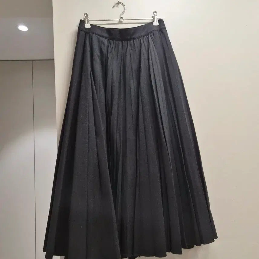 [BUNJANG] LATT Wool Pleated Long Skirt Size 66 / 래트LATT모직스커트 66사이즈판매