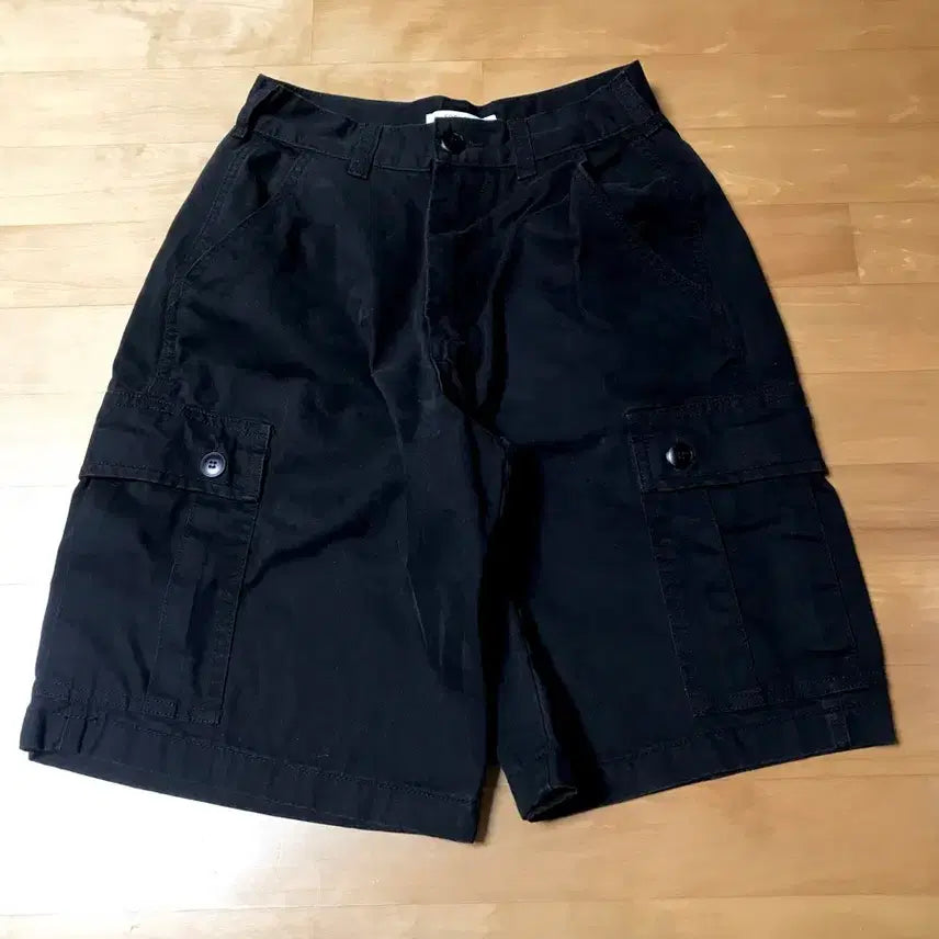 [BUNJANG] DEE DEE Black Cargo Bermuda Pants / 디이이디 블랙 카고 버뮤다 팬츠