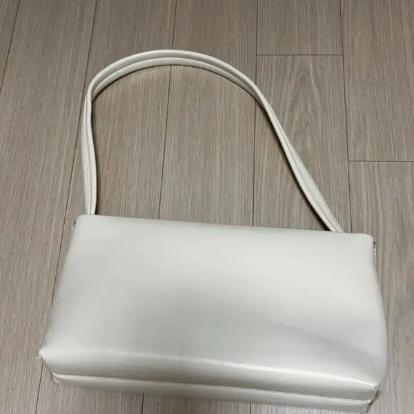 [BUNJANG] Leather Shoulder Bag - Ivory / 레더 숄더백 아이보리