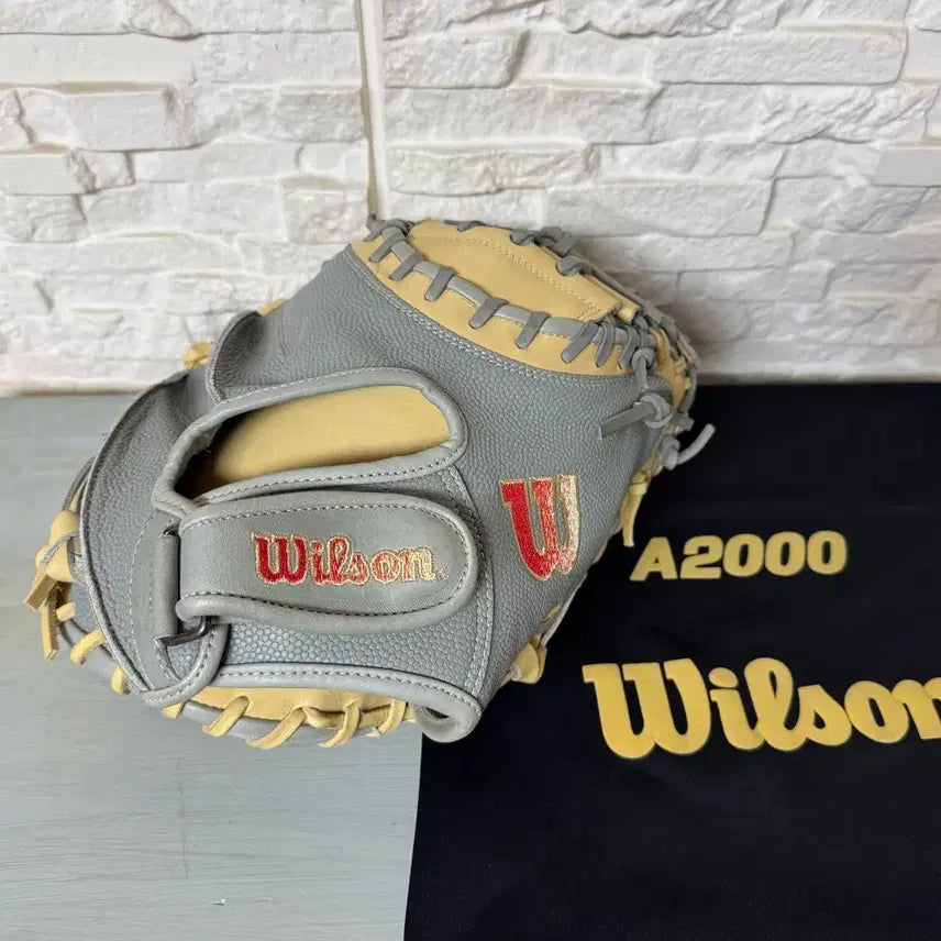 [BUNJANG] Wilson A2000 33-inch Catcher's Mitt / [새상품] 윌슨 A2000 포수미트 33인치 (야구 글러브)
